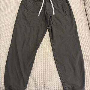 Vuori Meta Joggers with Drawstring Dark Olive Green